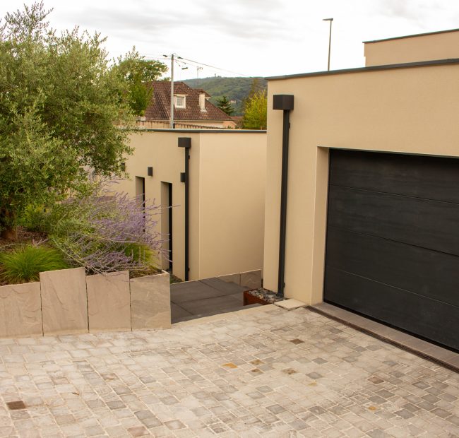 Jour de Jardin paysagiste villefranche sur saone et beaujolais LEF soutènement grès et végétalisation 1
